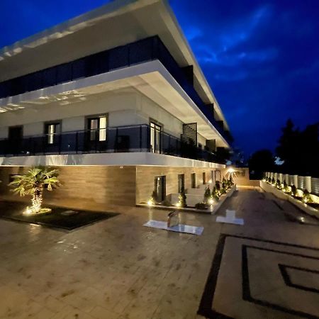 Grand Agia Triada Aparthotel ภายนอก รูปภาพ